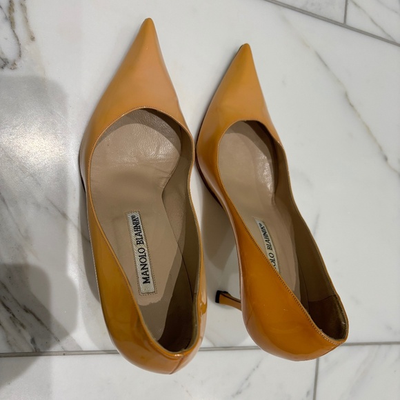 Manolo Blahnik Patent Leather Pumps Size EU 35 US 5B, 3 Inch Heels - Picture 2 of 12